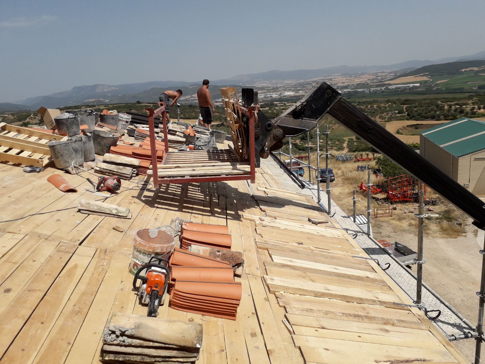 Servicio de rehabilitación de tejados en mal estado en Tudela, Buñuel, Ribaforada